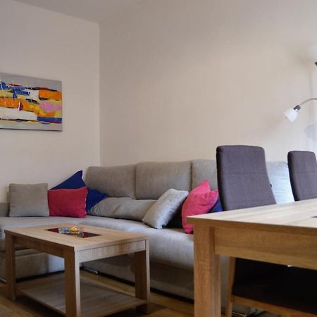 Apartamentos Turisticos - Hostal Los Alisos Aliseda Екстер'єр фото